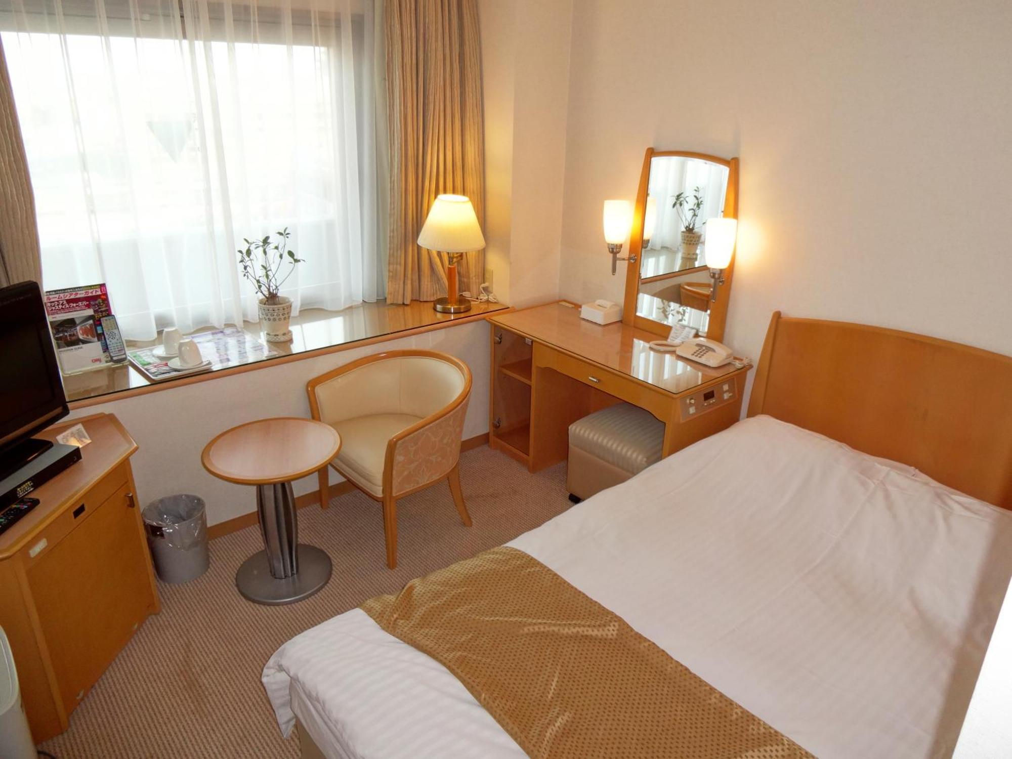 Kobe Luminous Hotel Room photo